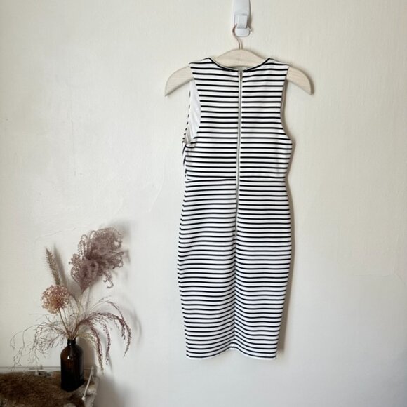 Olivaceous striped sleeveless knee-length dress - Picture 4 of 6
